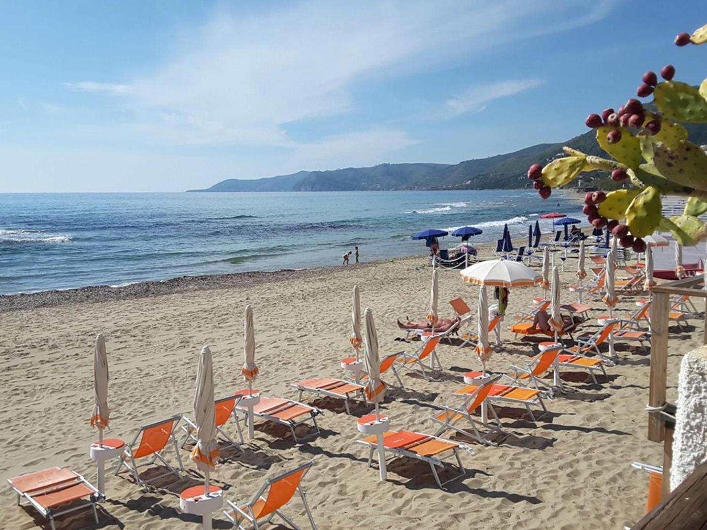 Hotel E Residence Il Faro Acciaroli Zewnętrze zdjęcie