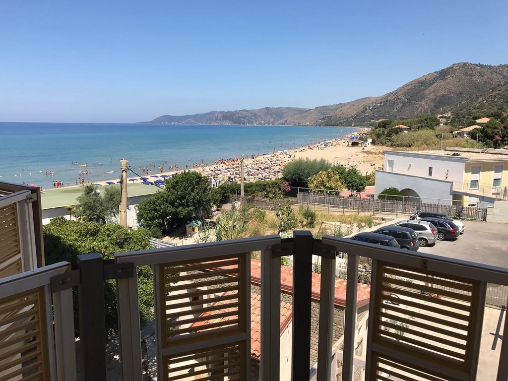 Hotel E Residence Il Faro Acciaroli Zewnętrze zdjęcie